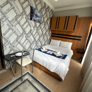 اجاره ماهانه سوئیت دو‌نفره در تکسیم