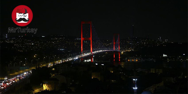 نور افشانی دو پل استانبول در صدمین سالگرد استقلال افغانستان